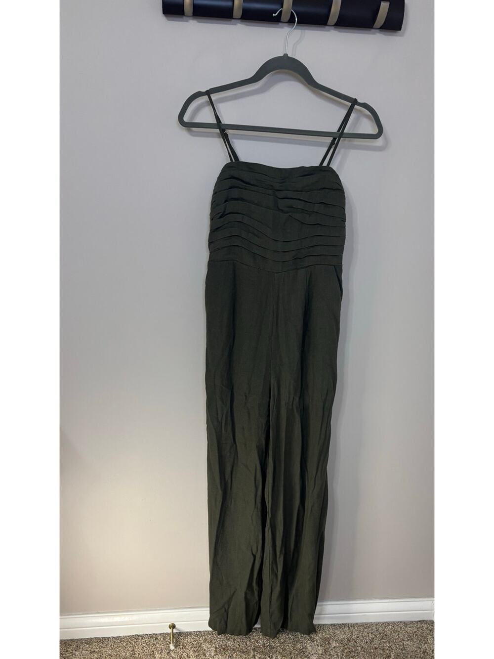 Francescas Mi*Ami, viscose/linen blend olive green jumpsuit, size small
